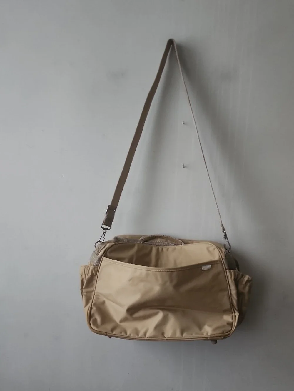 Neutral Beige Men's Crossbody Messenger Bag with Multiple Pockets